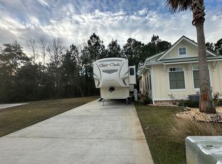 11877 Gateway Dr #92, Elberta, AL 36530