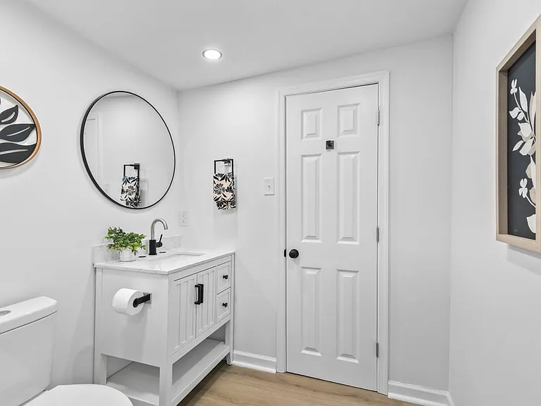 2207 Marshall Ave — Photo 22