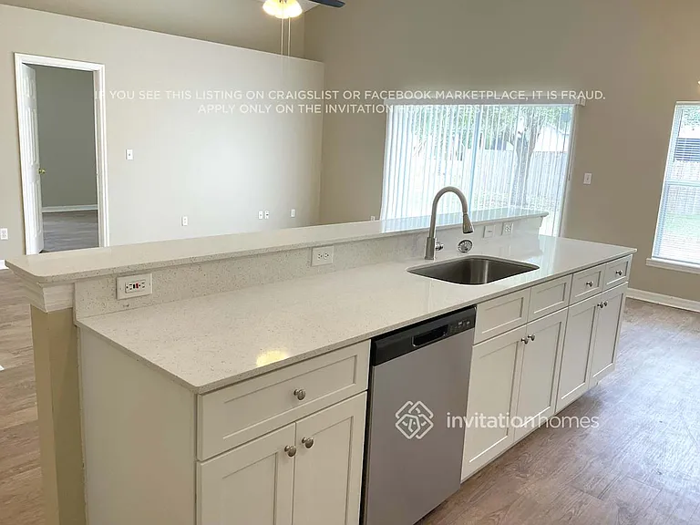 3997 Hillingdon Rd — Photo 4