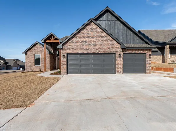 11713 NW 102nd St, Yukon, OK 73099