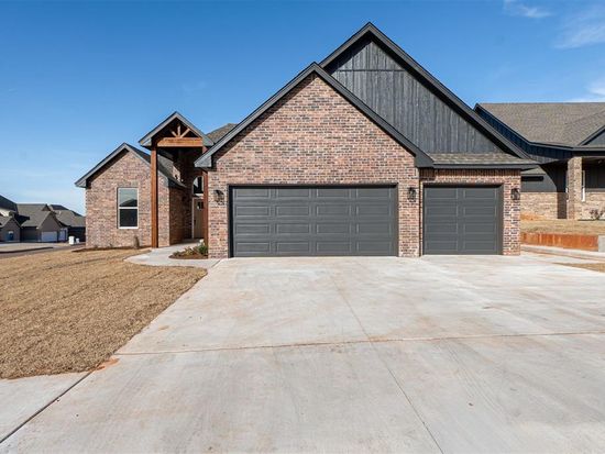 11713 NW 102nd St, Yukon, OK 73099