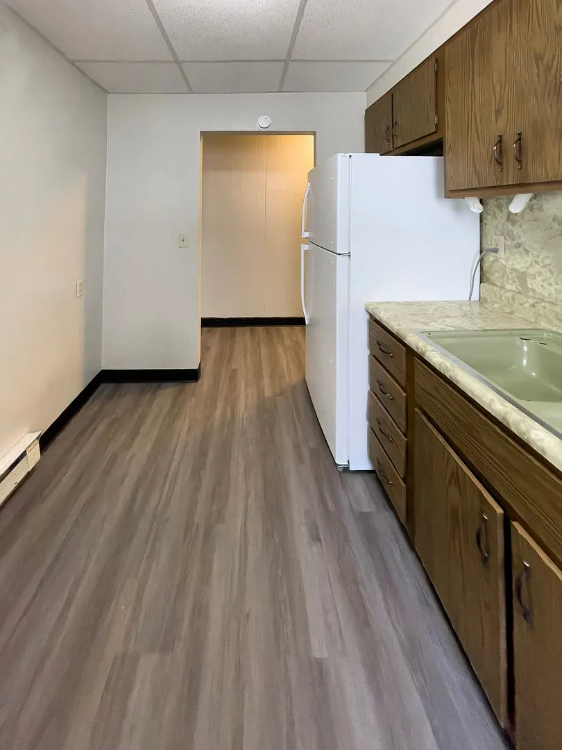 Charming 1-Bedroom Apartment Near Ball State University! New Flooring! — Photo 3