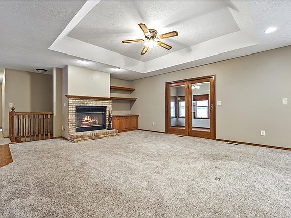 4th image of 582 Fairway Dr