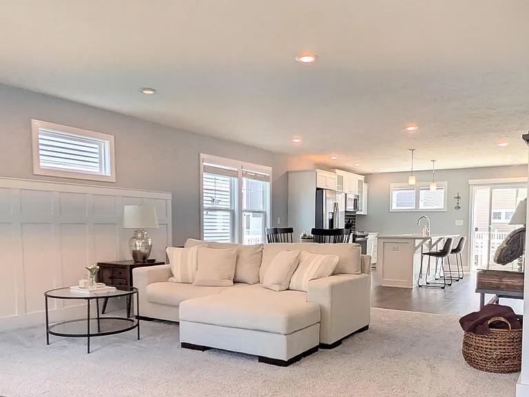 3824 Fossum Ln — Photo 2