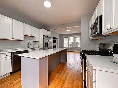 155 Foster St Photo 1