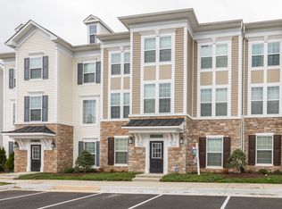 7458 Riding Meadow Way #32, Manassas, VA 20111