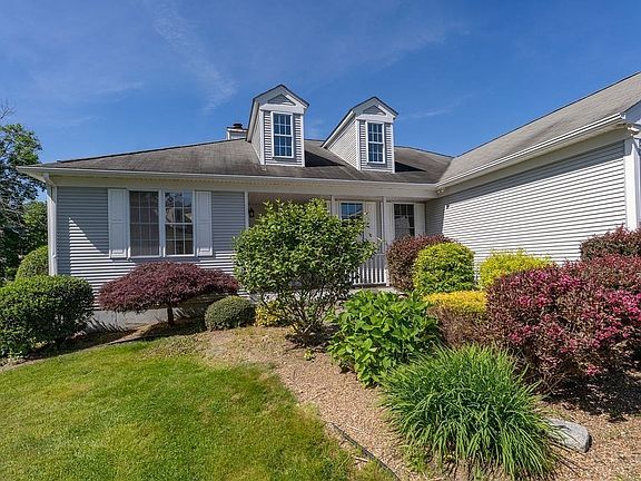 2nd image of 14 Rosewood Dr