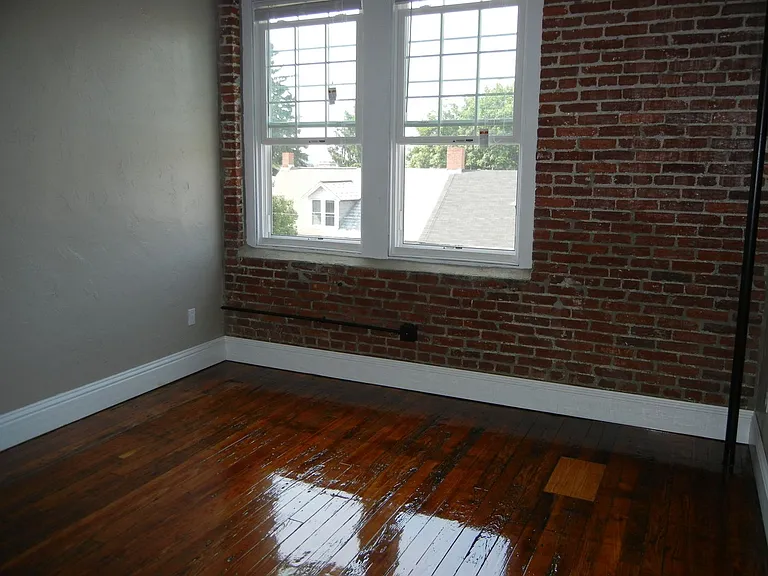 Monroe Street Suites — Photo 24