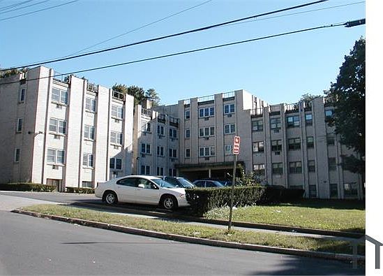 1st image of 310 Dyer St #3J