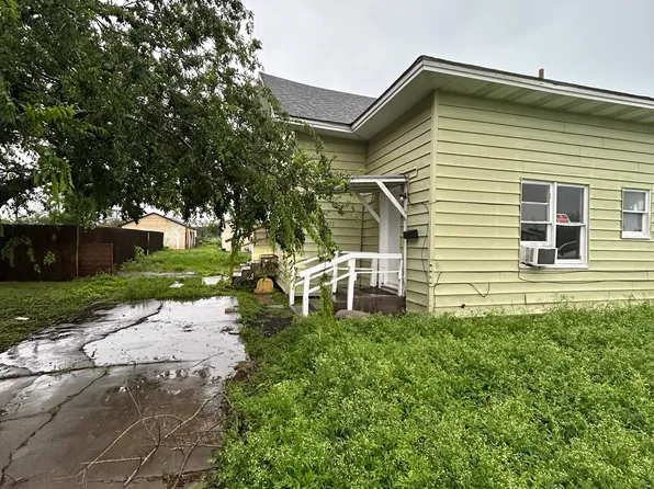 501 E 5th St #3, Bishop, TX 78343