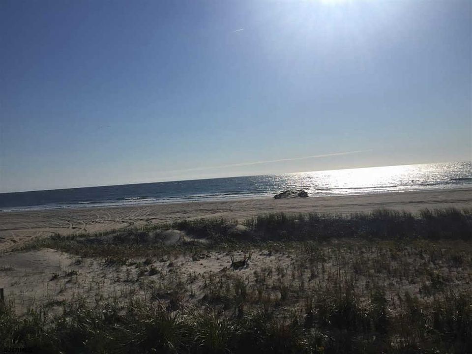 2nd image of 241 W Inlet Rd