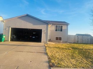 611 Teddy St, Harrisburg, SD 57032