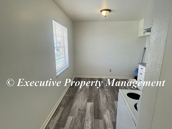 5th image of 105 E Avenue B #7