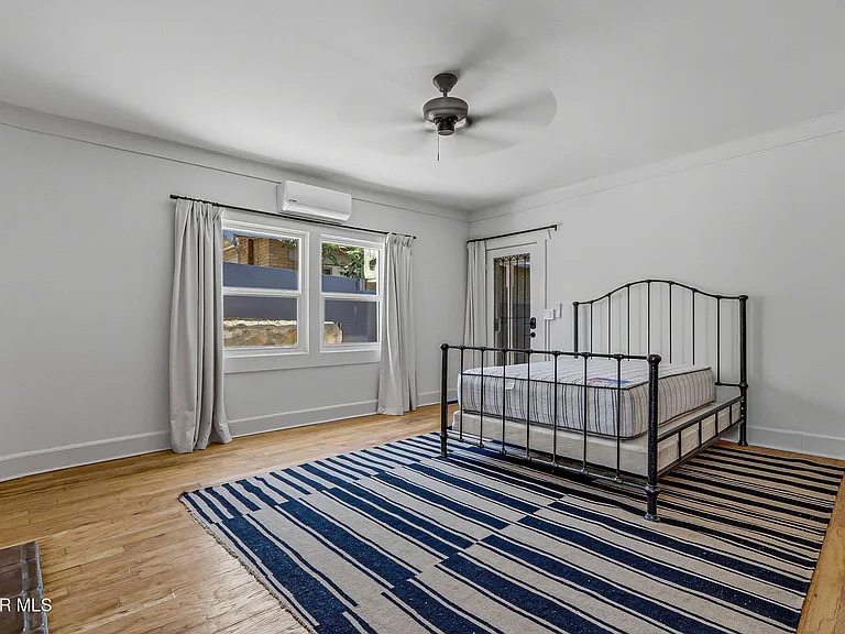 2911 Grant Ave — Photo 23