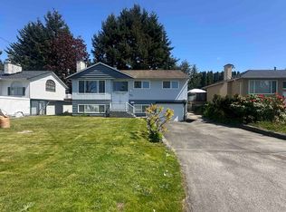 8258 111b St, Delta, BC V4C4T1