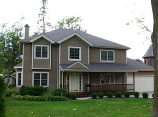 610 Elmdale Rd, Glenview, IL 60025