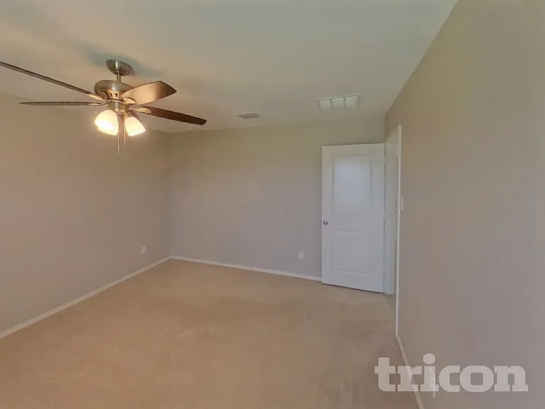 6445 Middlebury Dr — Photo 5