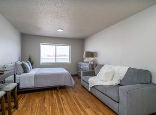 4001 Gateway Dr #206, Grand Forks, ND 58203