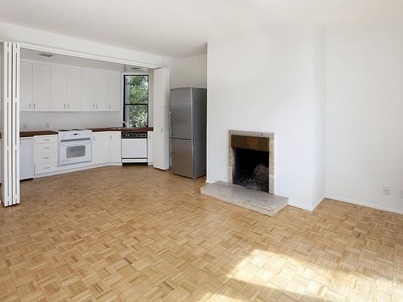 2nd image of 153 Varennes St