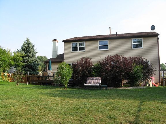 Perfect backyard for entertaining, private hot tub