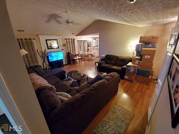 2nd image of 1620 Eagle Dr