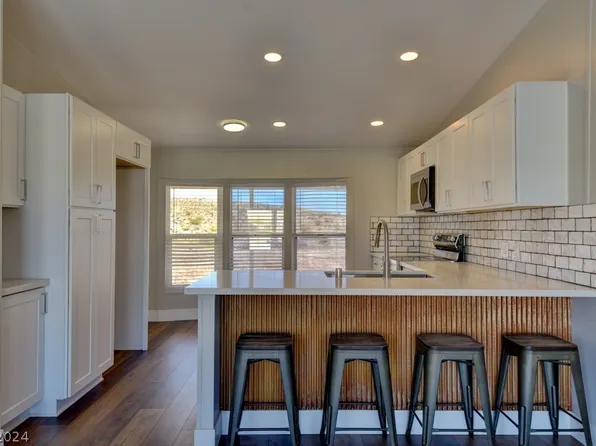 1245 Wells Ave, Moapa Valley, NV 89021