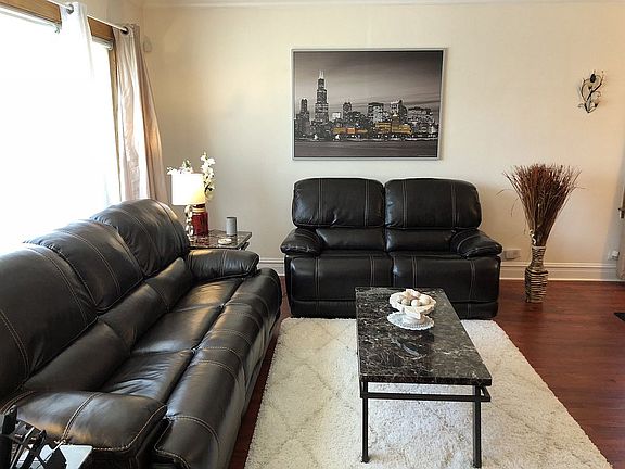 2nd image of 2935 N 77th Ave
