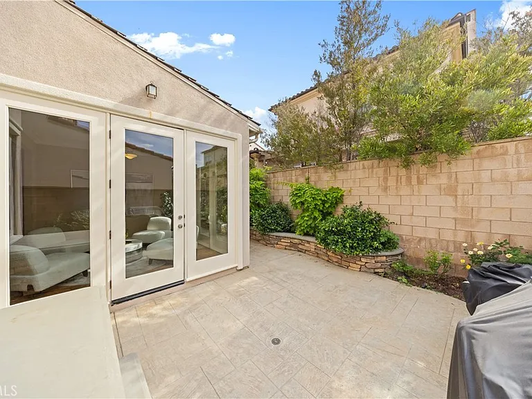 70 Twin Gables — Photo 23