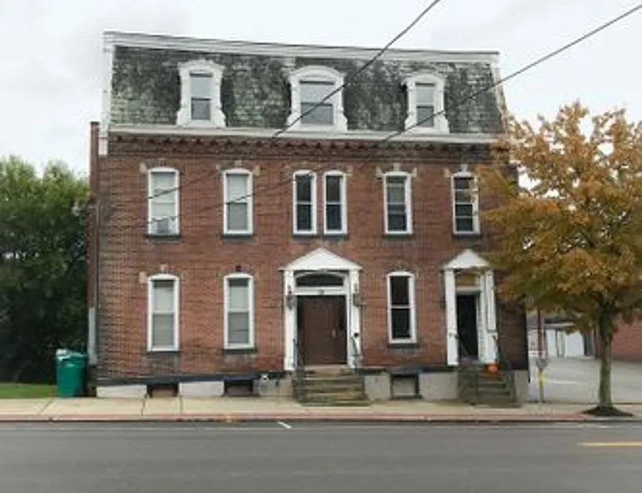 13 N Maple Ave
