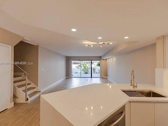 5th image of 3525 Magellan Cir APT 626