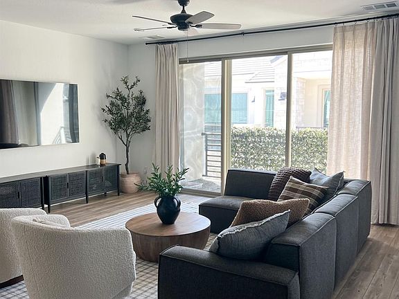 3rd image of 10968 N Honeysuckle Dr