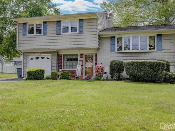 240 Sprague Ave, South Plainfield, NJ 07080