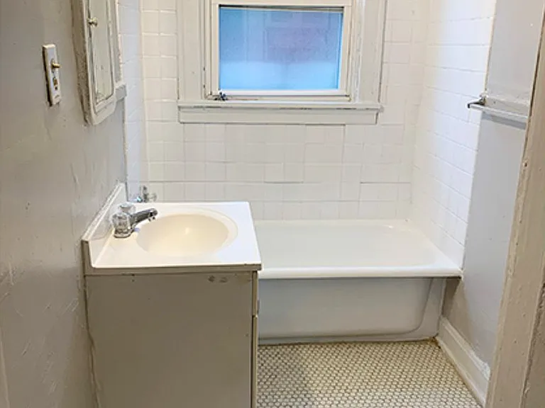 415-419-423 Probasco St — Photo 40