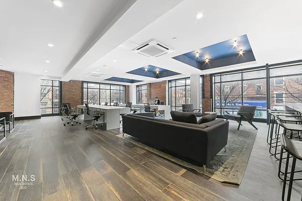 Rented by MNS | media 65