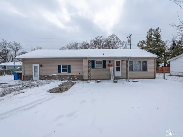 3240 Baycrest Dr, Monroe, MI 48162