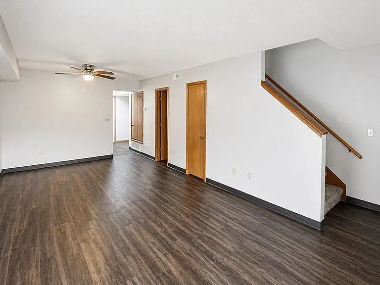 South Park Apartments — Photo 7