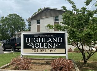 318 Highland St APT 11, Mount Holly, NC 28120