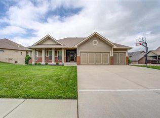 5706 NW 88th St, Kansas City, MO 64154