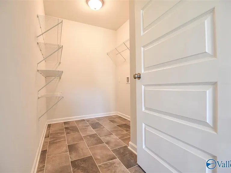 304 Fenrose Dr — Photo 12