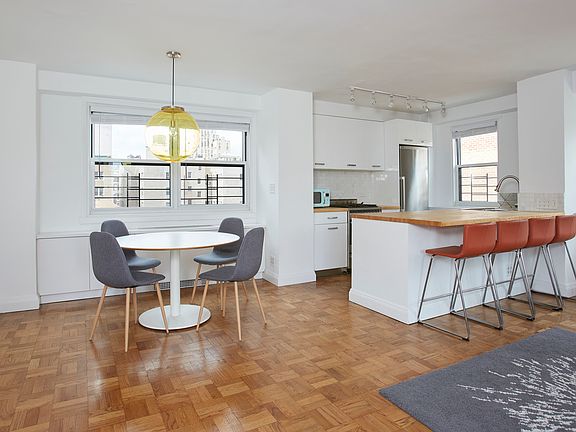 3rd image of 123 E 75th St APT 16A