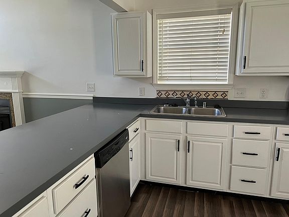 4th image of 309 Lauren Dr