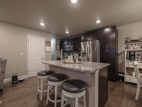 2nd image of 829 Canada Ave Unit 10