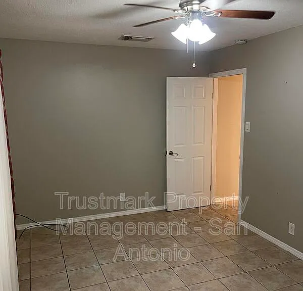 8335 Bent Meadow Dr — Photo 18