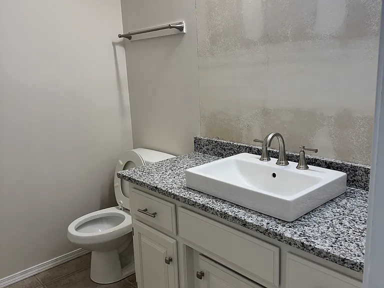 2146 W Loren Cir — Photo 4