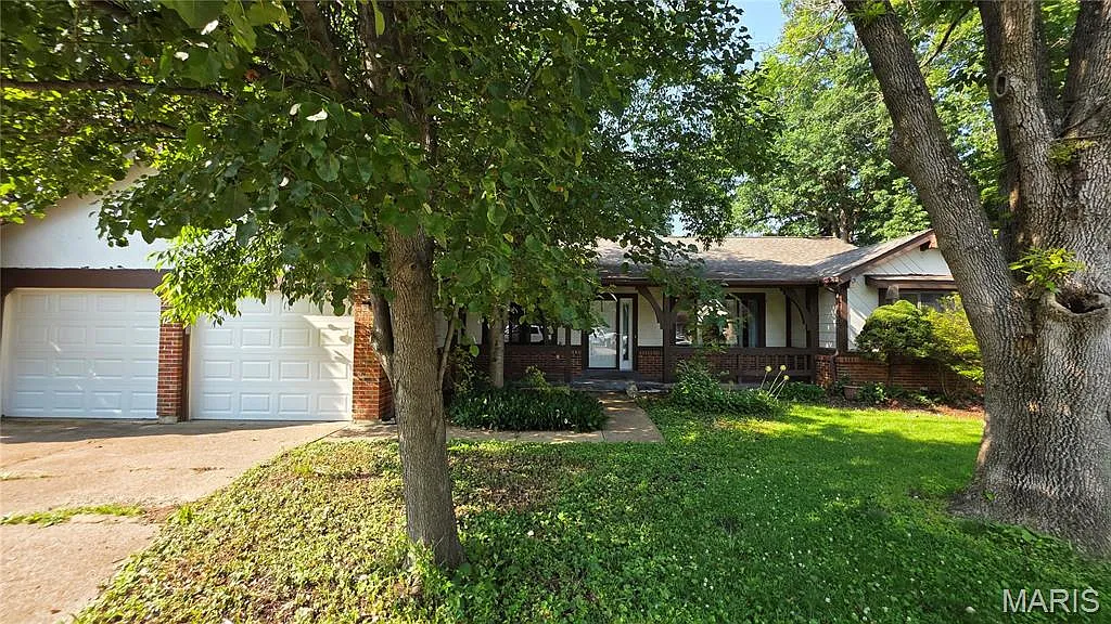 93 Majestic Ct photo 1