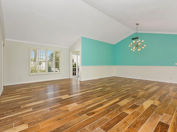 2nd image of 4610 Sanderling Cir W