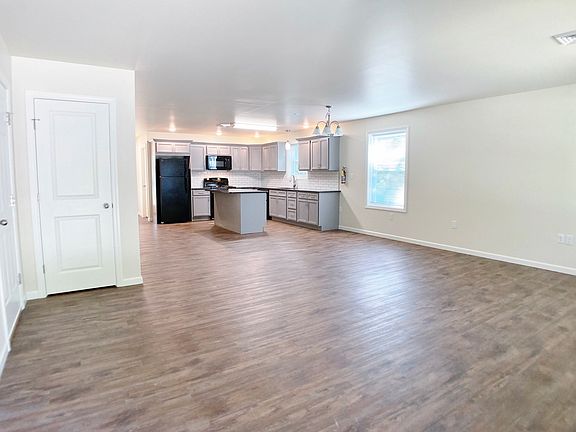 3rd image of 112 Driftwood Dr