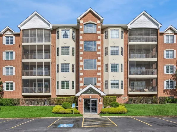 7920 Trinity Cir Unit 2SW, Tinley Park, IL 60487