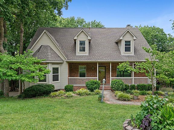 2nd image of 626 Knollwood Dr