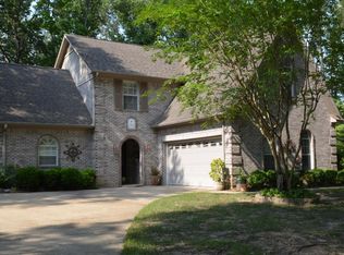 180 McKenna Cv, Tupelo, MS 38804